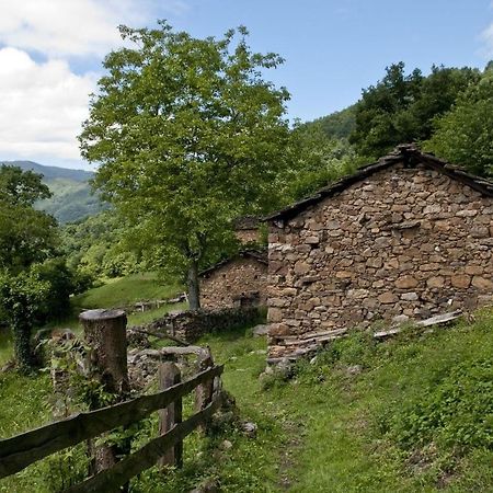 Apto. De Montana La Campa En Felechosa Exterior foto